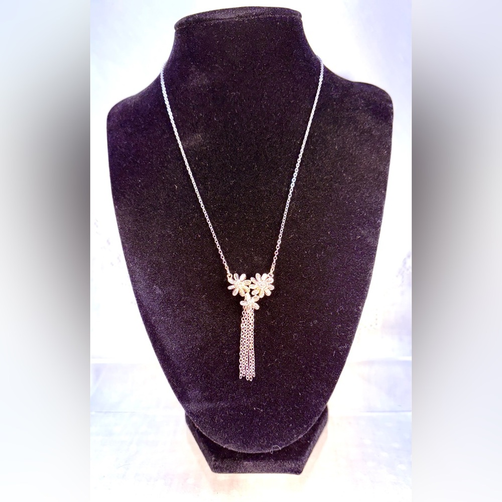 Women Jewelry Necklace Silver 3 Flowers Dainty Chain 18” & 3” Extender Chain